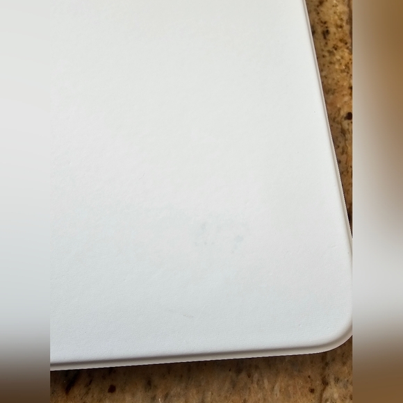 iPad Pro 11-inch (2nd Generation) 128GB w/ Apple Pencil and Apple Magic Keyboard - Picture 7 of 10